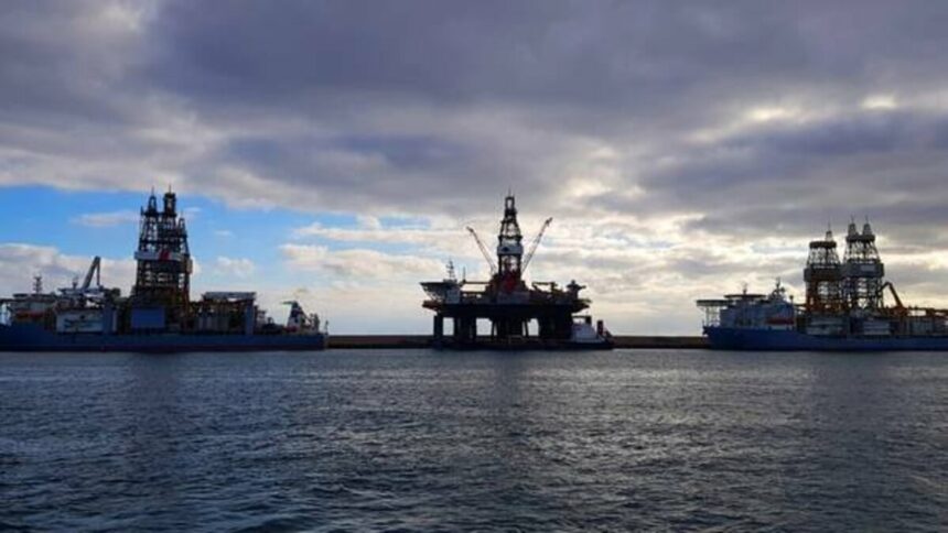 Companhias de perfuração offshore reativaram seus navios-sonda para retomar as atividades das plataformas, através de acordos com a Petrobras